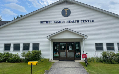 HealthReach clinician, Denise Thorn, and canine therapy assistant, Tuck Thorn, to begin providing Animal-Assisted Therapy in Bethel
